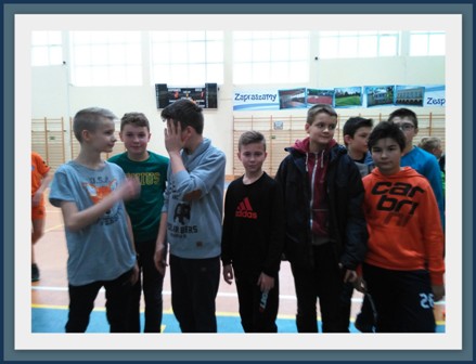 UNIHOKEJ ZDJECIA.jpg (39 KB)